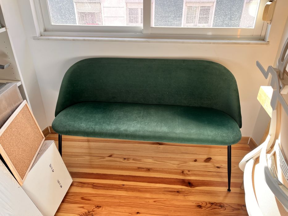 Banco / Sofá pequeno em veludo verde – moderno, ótimo estado