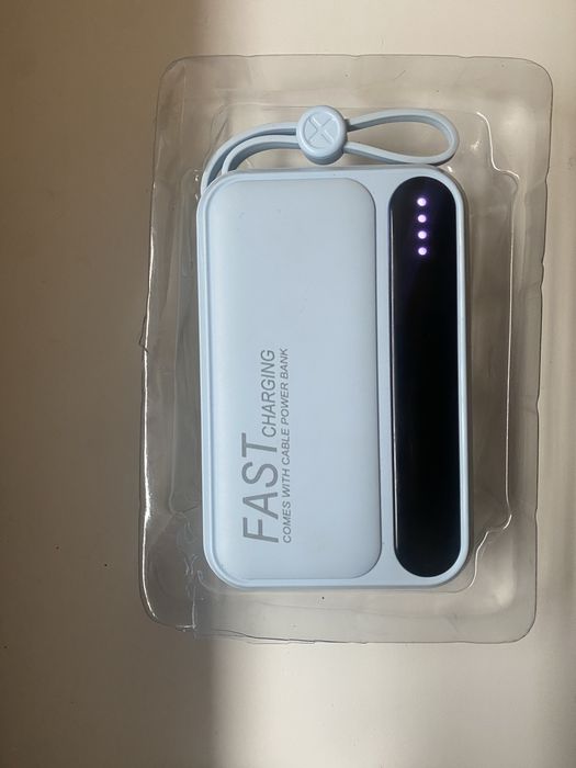 Компактний зручний повербанк в сумочку павербанк