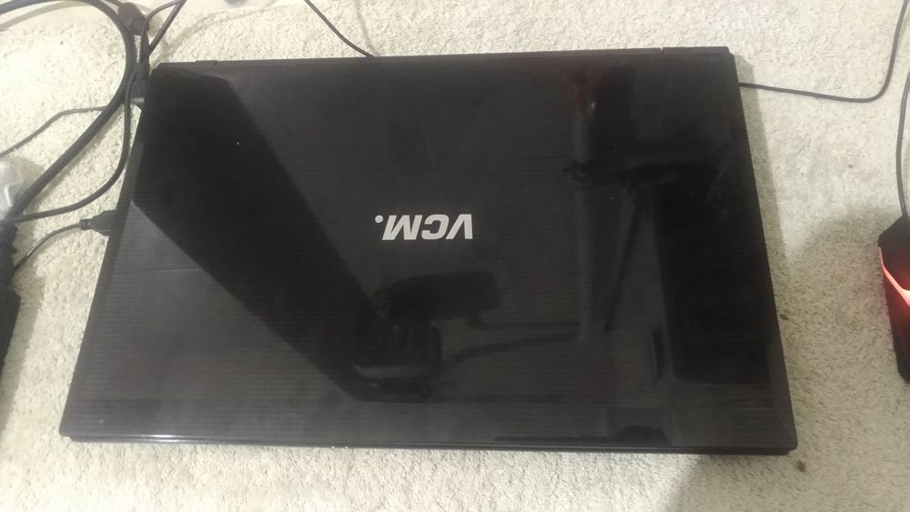Ноутбук Notebook Computer Clevo VCM.  W251CZ з дефектом екрана
