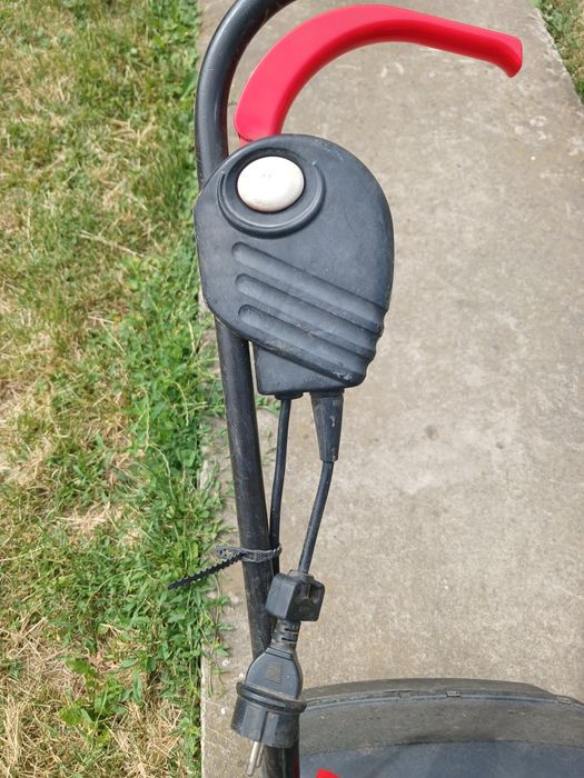 Газонокосилка Бош