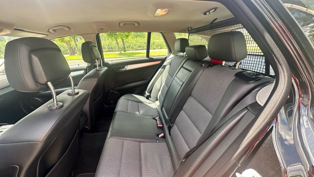 Mercedes-Benz C220