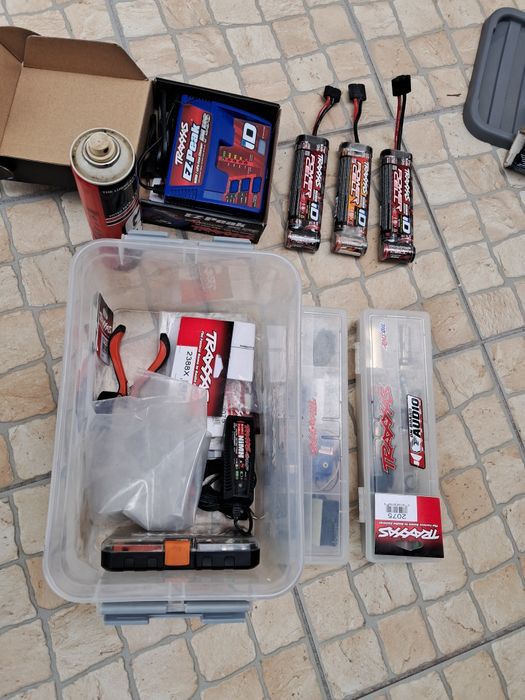 R .C .s  TRAXXAS  Excelente Estado.    2  por 1