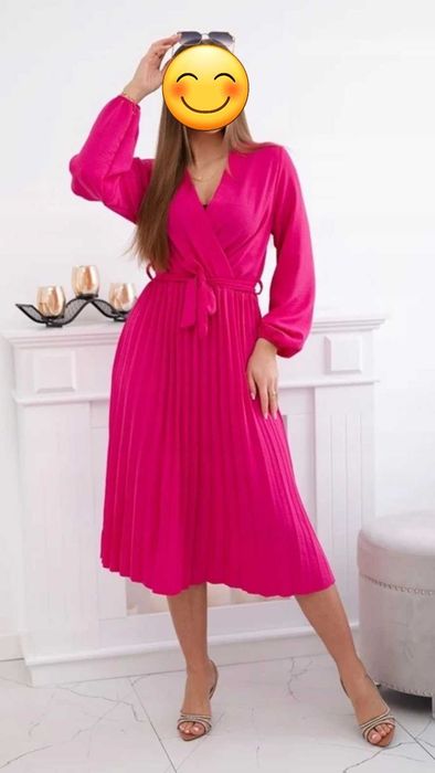 Christy rozm. 48-50-52 nowa piękna suknia plisowana  róż fuksja