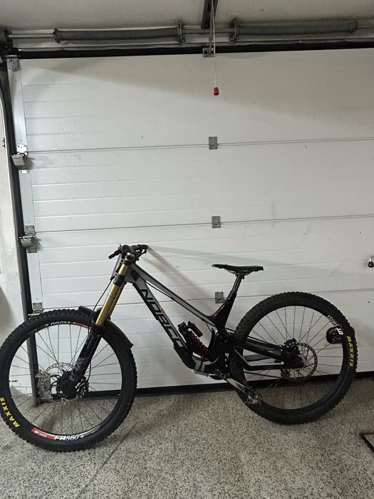 Bicicleta Downhill Norco