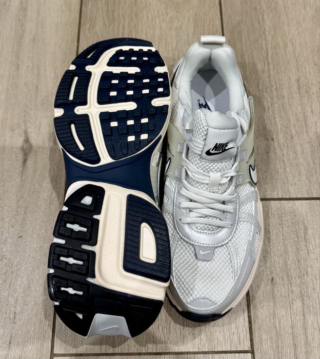 Кросівки Nike V2K Run Shoes