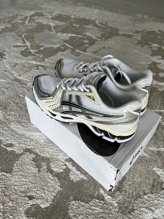 ASICS Gel-Kayano 14