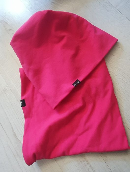 Komplet czapka i komin fuksjowy