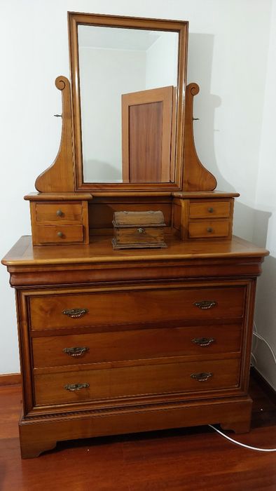 Cómoda “Paris” com espelho (toucador)