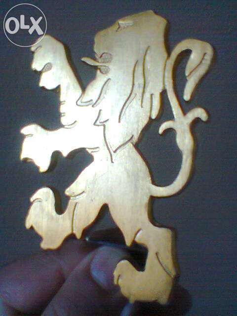 Leão Peugeot Simbolo de grelha de carro