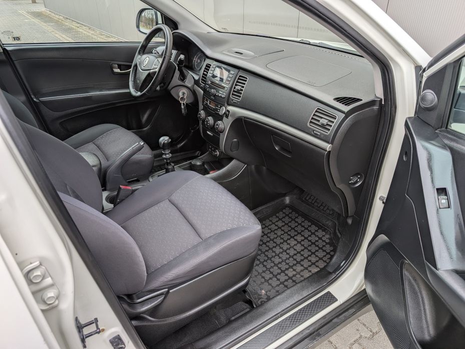SsangYong Korando 2.0 Diesel * Napęd 4x4 * Biała Perła * Bez Wkładu *