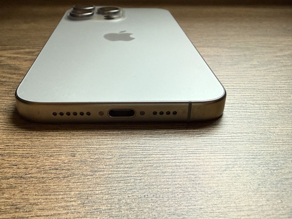 Iphone 15 Pro Max Titânio