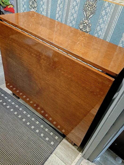 Розкладний стіл- книжка