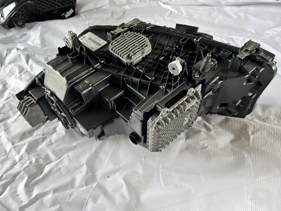 bmw g30 adaptive led 1039.816.0004 права з блоками в наявності