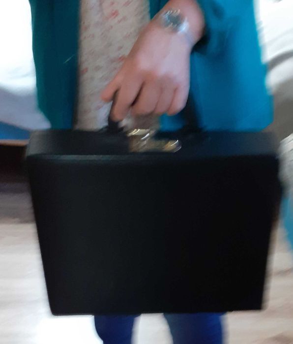 Damska skórzana czarna Aktówka Damska Elegancka z zamkiem szyfrowym