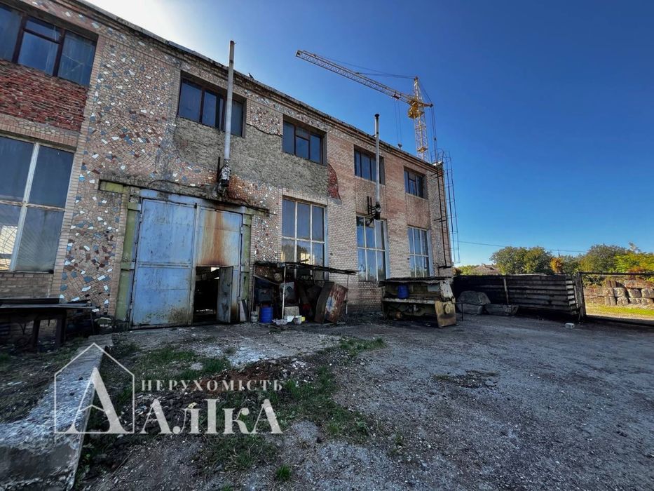 Продам велике виробниче приміщення