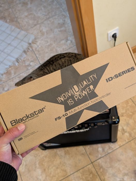 Amplificador Blackstar ID TVP 30, 75W, True Valve Power Simulation + Footswitch FS-10(novo)
