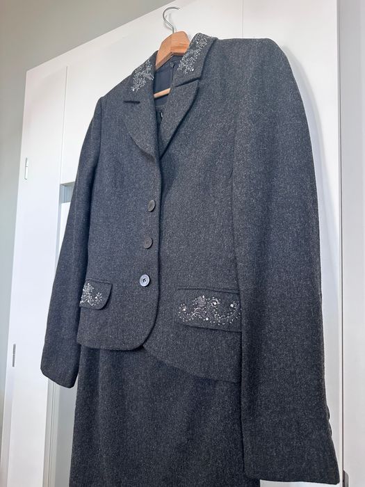 Elegancki wełniany komplet BGN – marynarka + sukienka