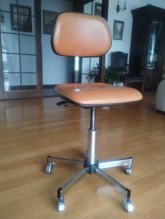 Stary fotel Sedus model 6581.
