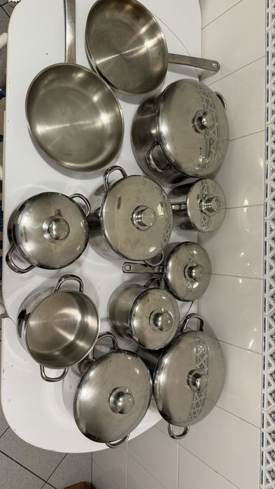 Conjunto varios tachos em bom estado