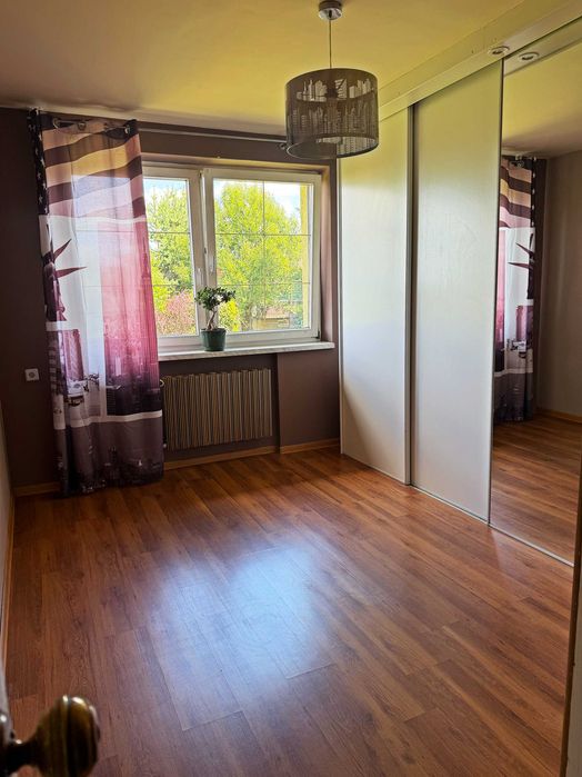 Komfortowy dom szeregowy 165 m² – 5 pokoi, garaż, ogród