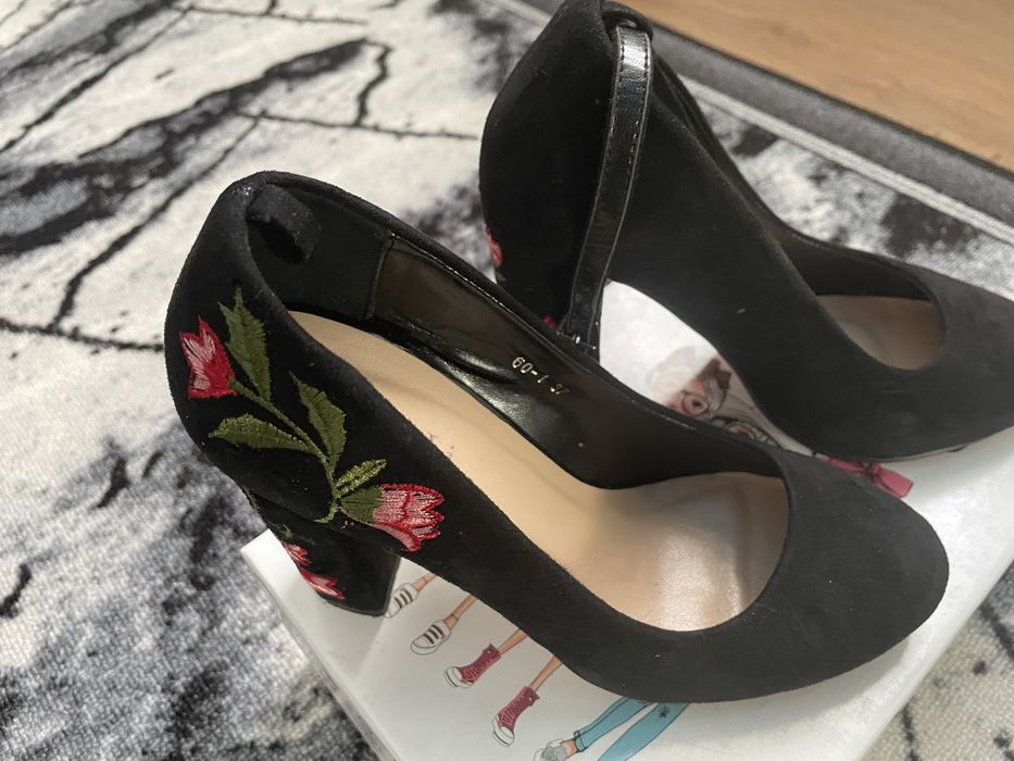 Туфли женские