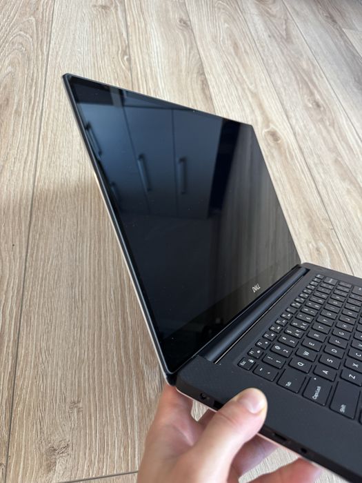 Laptop DELL Precision 5540 Nowa bateria, 4K UHD Dotyk, Windows 11 PRO, i7-9750H, 32GB RAM, 512 GB SSD, NVIDIA Quadro T1000