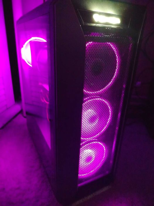 Komputer R5-3600x,Asrock B450, 2x8GB 3200MHZ CL16, 3xDyski GTX 980 4GB