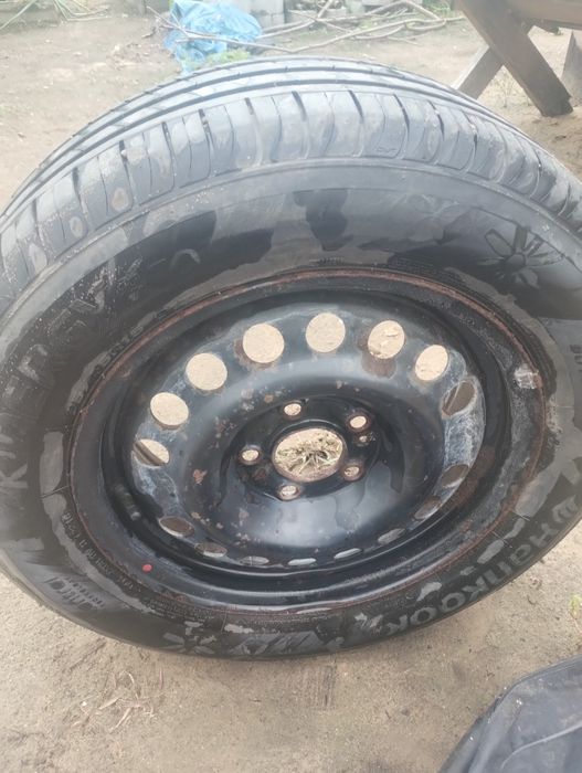 Felgi aluminiowe 15-110 z oponami