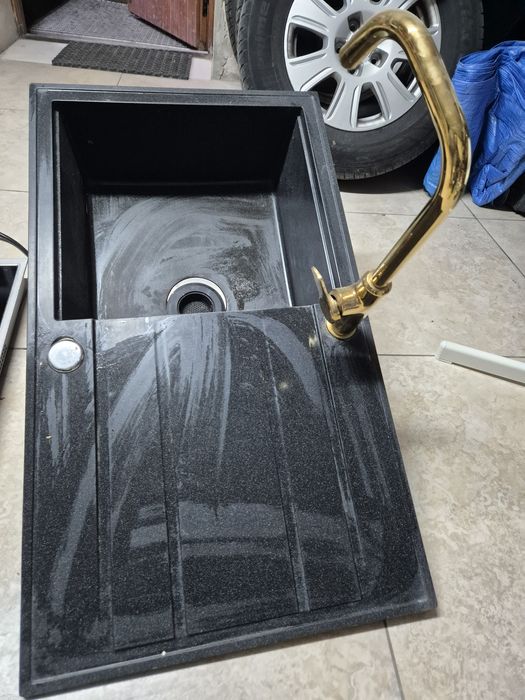 Płyta Indukcyjna Electrolux i zlew kamienny z kranem