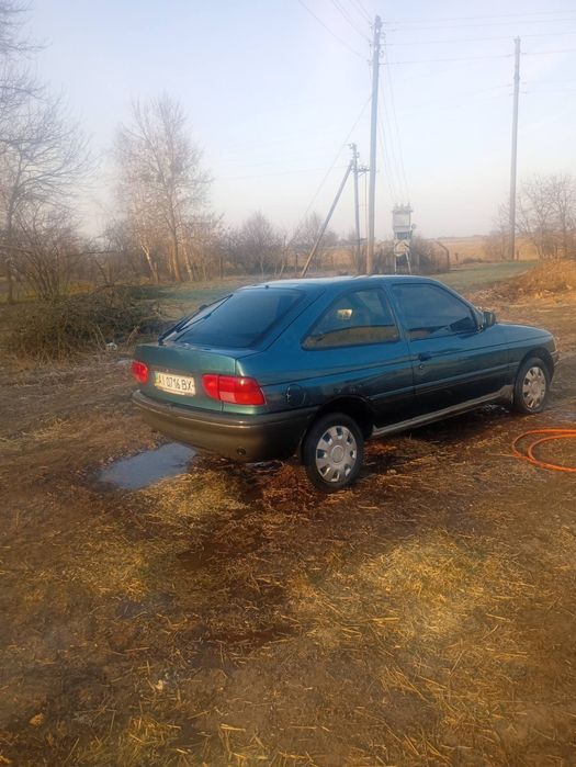 Продам автомобіль форд ескорд