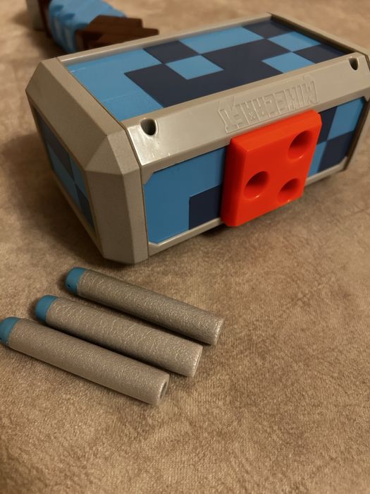 Бластер-молот Nerf Minecraft Stormlander (F4416)