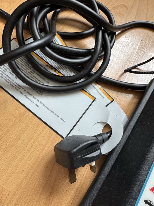 OUTLANDER III PHEV Hybryda Kabel Ładowarka