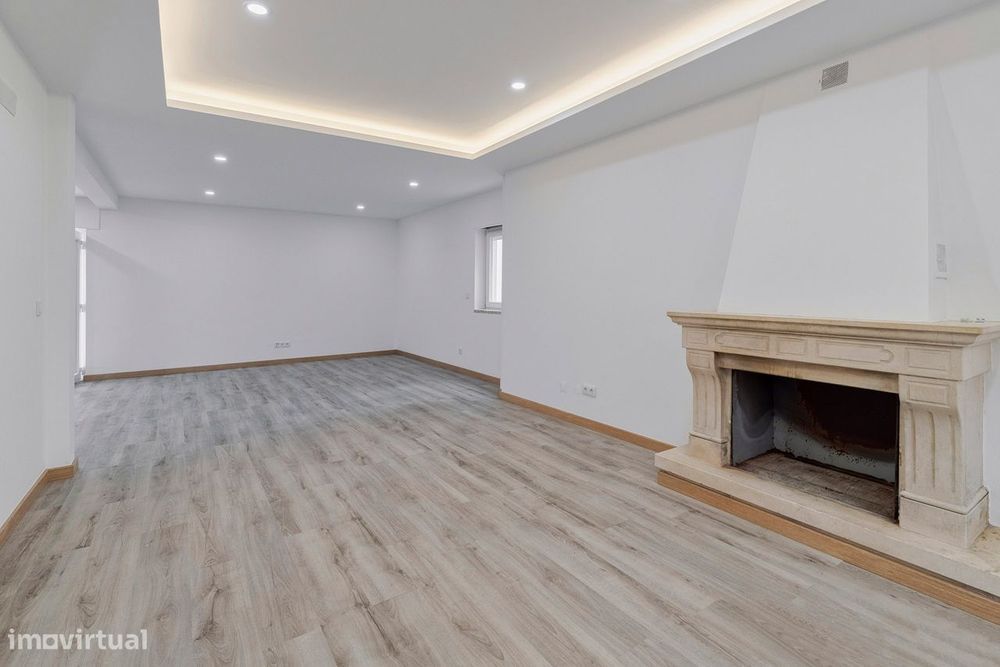 Moradia Luxo T4 em Foros de Amora