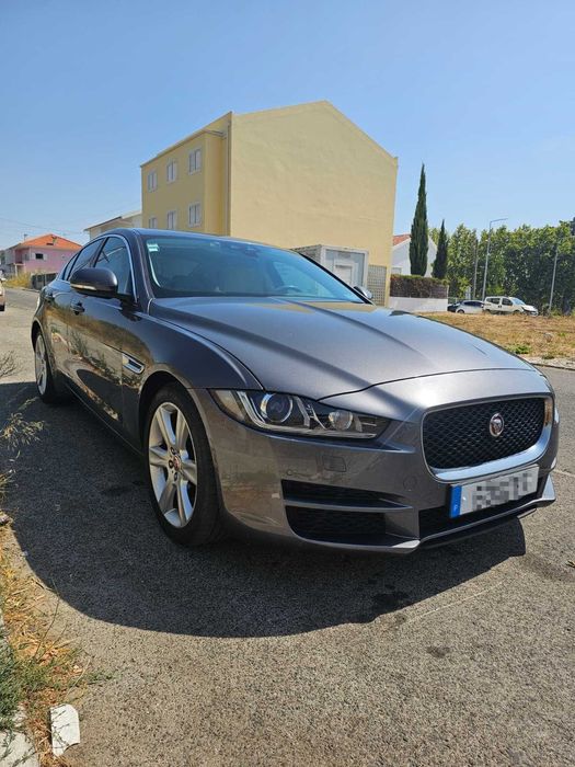 Jaguar XE 2017 Auto — photo 2