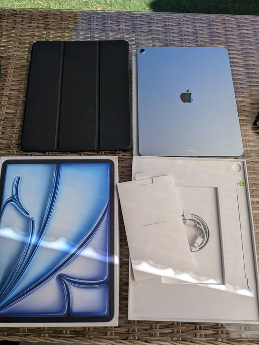 iPad Air 13" Wi-Fi 128GB, Azul