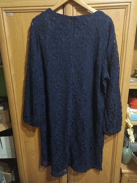 Sukienka z koronki granatowa r. 5XL