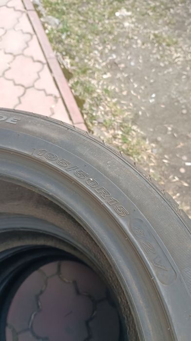 Продам комплект літньої резини 195/50/15