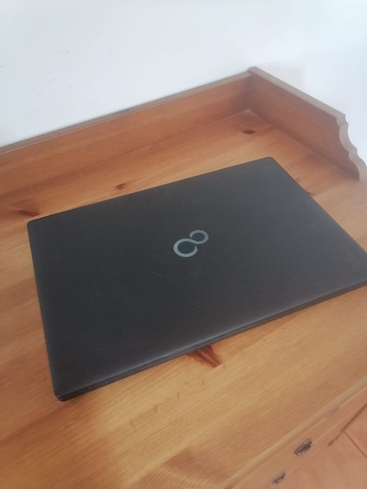 Portatil Fujitsu A3511 - SSD 256GB, RAM 16GB, 11th Gen