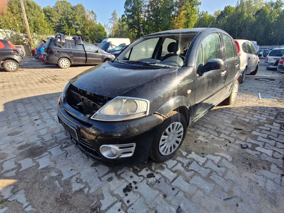 Citroen C3 - VTR - EXYB - pojazd na części: maska, zderzak, drzwi, szyby, lusterka, chłodnica....