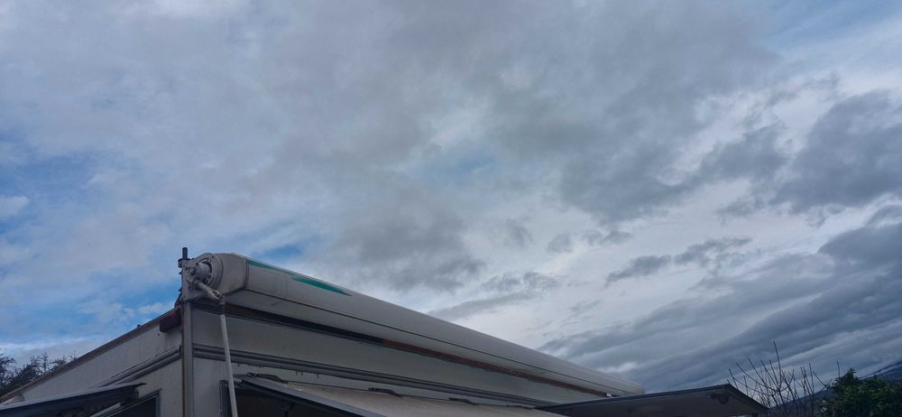 Toldo retratil fiamma para autocaravana ou parede