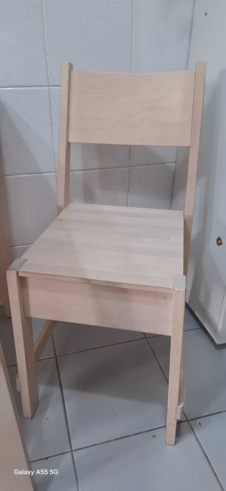 Conjunto Mesa e duas cadeira