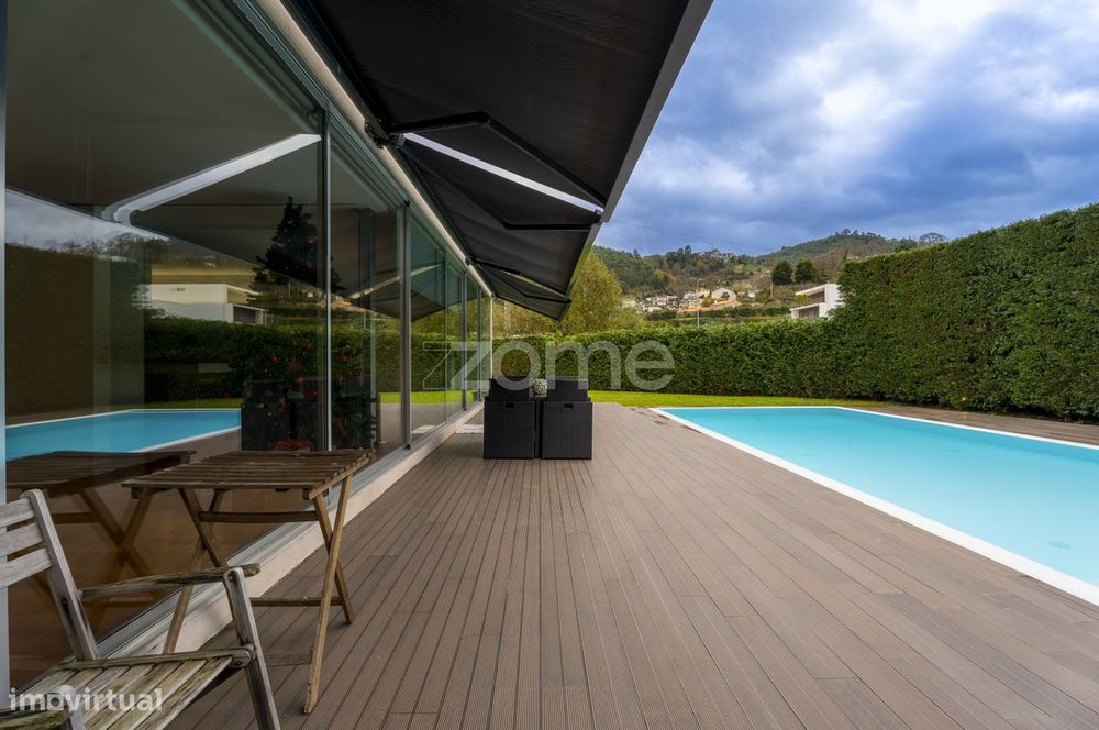 Villa Térrea T4 de luxo com piscina e jardim em Braga (S.Pedro D'Es...