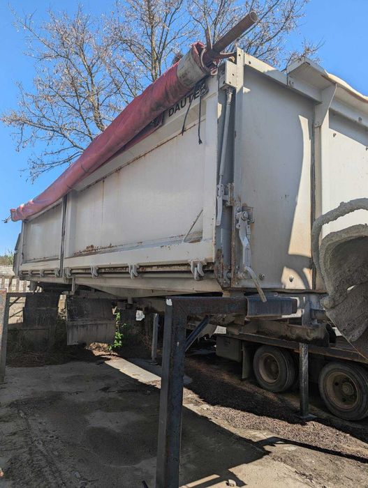 Samochód ciężarowy Mercedes Benz 3235 Actros