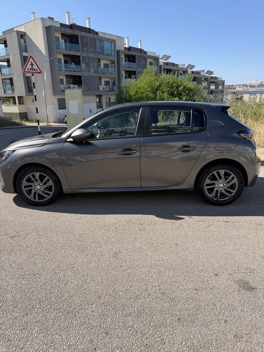 Peugeot 208 - 1.2 Puretech 75