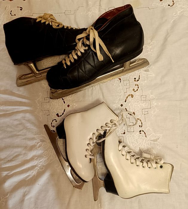 Коньки - 2 пари шкіра натуральна