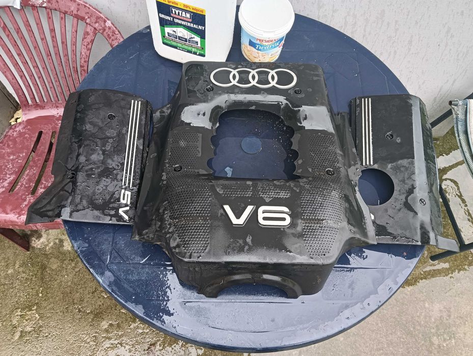 Audi A6 c5 pokrywy silnika 2.4