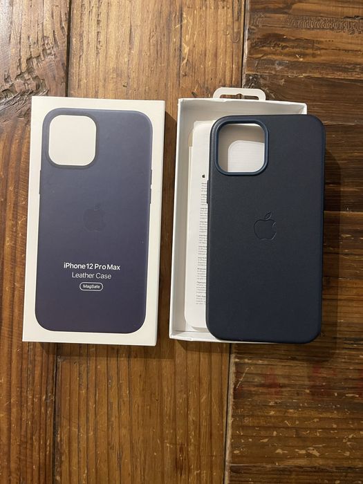 Capa Iphone 12 Pro Max em Pele Azul