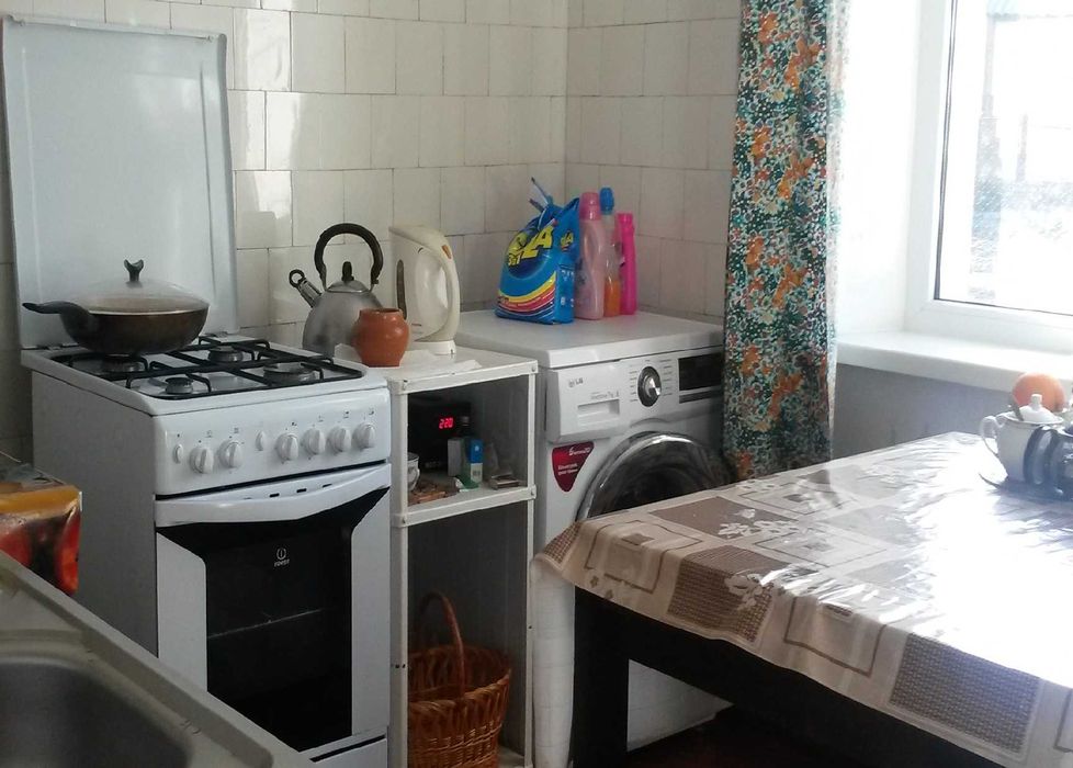 Посуточно  ТОПОЛЬ  район ТЦ "ТЕРРА",  МЧС  (пожарная часть)