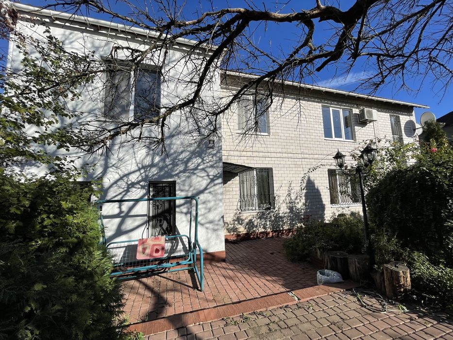 Шикарная усадьба у озера