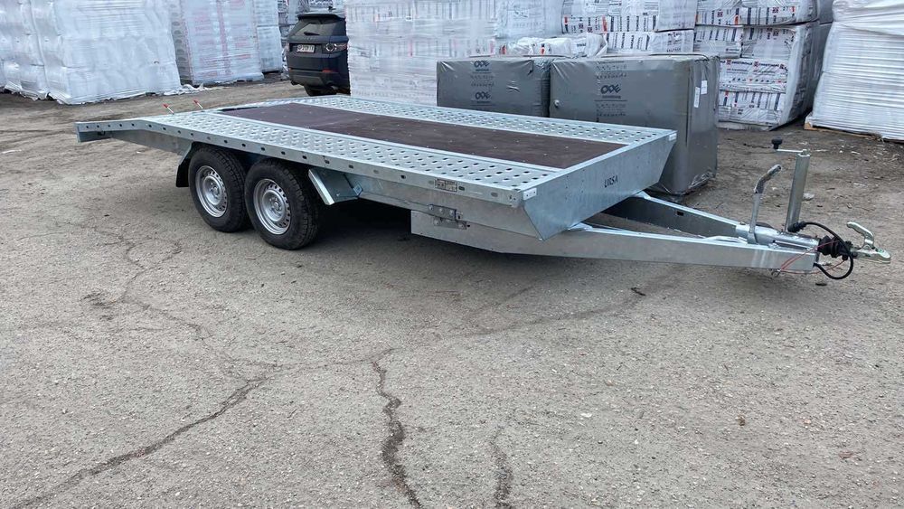 Причіп лафет, лавета, евакуатор.